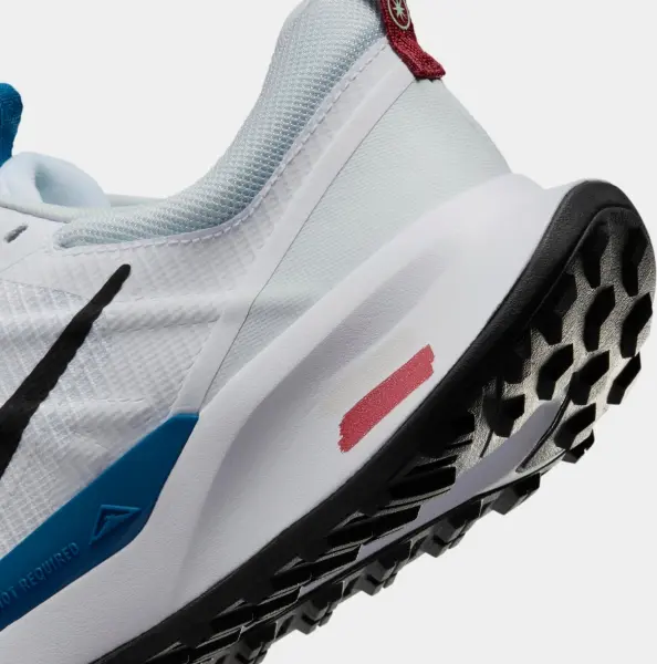 Кроссовки для трейлраннинга женские Nike JUNIPER TRAIL 2 NEXT NATURE бело-сине-бордово-желтые DM0821-104
