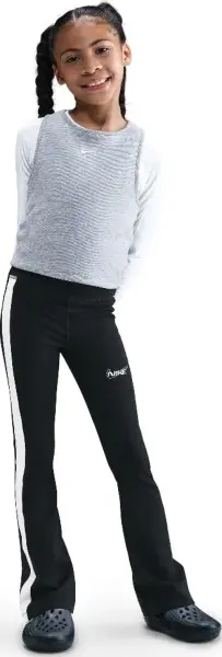 Спортивні штани підліткові Nike SPORTSWEAR CLASSIC TIGHT FLARE чорно-білі HQ9430-010