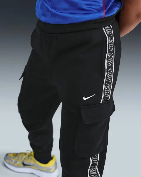 Спортивні штани підліткові Nike SPORTSWEAR CLUB FLEECE CARGO чорні HQ9323-010