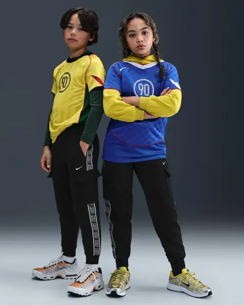 Спортивні штани підліткові Nike SPORTSWEAR CLUB FLEECE CARGO чорні HQ9323-010
