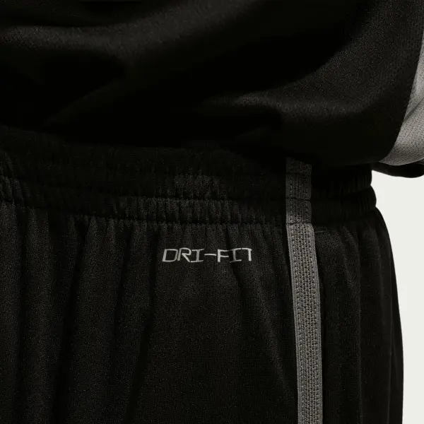 Комплект літній дитячий Nike DRI-FIT SWOOSH LOVE чорно-сіро-лаймовий 86N944-023