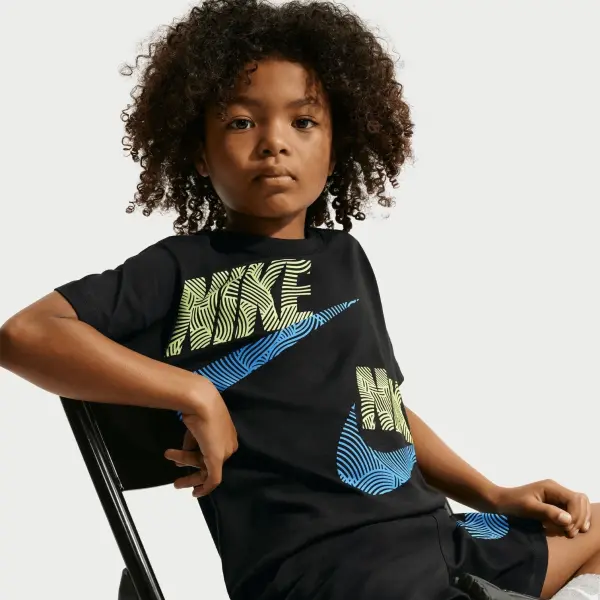 Комплект літній дитячий Nike SPORTSWEAR IN THE ZONE RELAXED JERSEY чорно-лаймово-блакитний 86N737-023