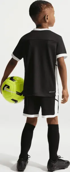Комплект футбольной формы детский Nike DRI-FIT ACADEMY черно-белый 86M850-023