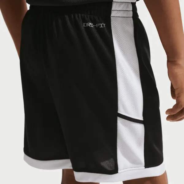 Комплект футбольной формы детский Nike DRI-FIT ACADEMY черно-белый 86M850-023