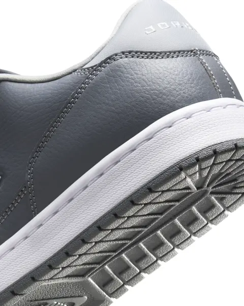 Кросівки Nike JORDAN COURT CONNECT LOW сіро-світло-сірі IQ5698-005