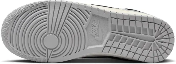 Кросівки жіночі Nike AIR JORDAN SKYLINE LOW біло-сіро-чорні IQ0704-101
