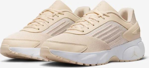 Кросівки жіночі Nike JORDAN TRUNNER FLOW бежеві IQ0701-200