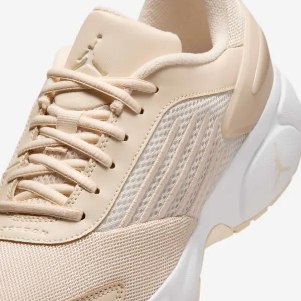 Кросівки жіночі Nike JORDAN TRUNNER FLOW бежеві IQ0701-200