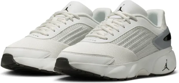 Кросівки жіночі Nike JORDAN TRUNNER FLOW молочно-срібно-чорні IQ0701-101