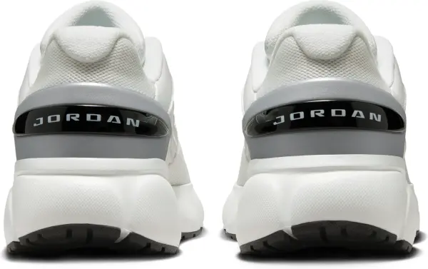 Кросівки жіночі Nike JORDAN TRUNNER FLOW молочно-срібно-чорні IQ0701-101