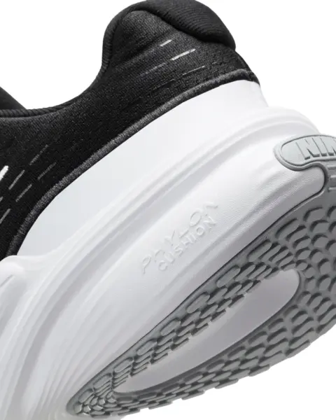 Кросівки жіночі Nike UPLIFT SC чорно-білі IB2766-003