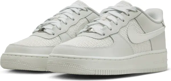 Кросівки підліткові Nike AIR FORCE 1 LV8 2 (GS) білі IO9736-100