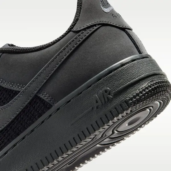 Кросівки підліткові Nike AIR FORCE 1 LV8 2 (GS) темно-сірі IO9736-001