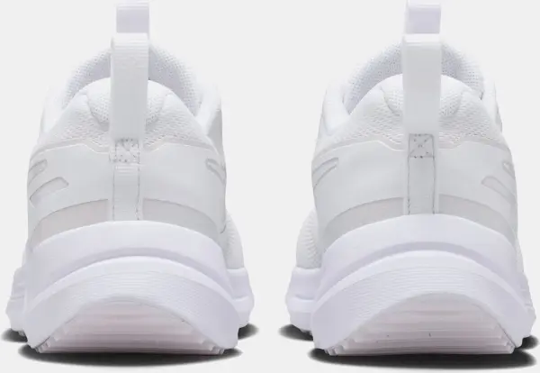 Кросівки підліткові Nike COSMIC RUNNER (GS) білі HM4402-102