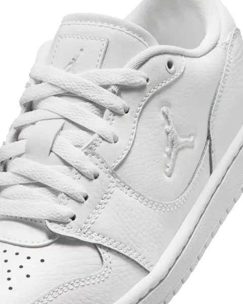 Кроссовки подростковые Nike JORDAN COURT CONNECT LOW (GS) белые IQ6016-100