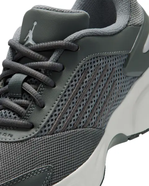 Кросівки підліткові Nike JORDAN TRUNNER FLOW (GS) сірі IQ7693-001