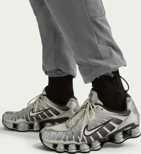 Спортивний костюм Nike SPORTSWEAR AIR MAX WOVEN сіро-темно-сірий IO1058-065__IO1059-065