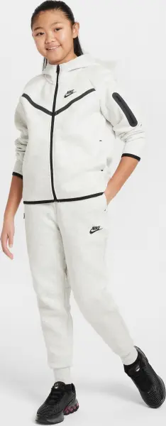 Спортивний костюм підлітковий Nike SPORTSWEAR TECH FLEECE світло-сірий HV8695-013__HV8698-013