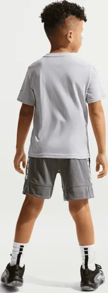 Футболка дитяча Nike CHALKY BOXY BBALL світло-сіра 86N843-BAD
