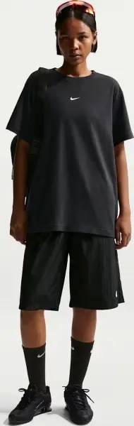 Футболка жіноча Nike SPORTSWEAR CLASSIC OVERSIZED чорна IH7601-010