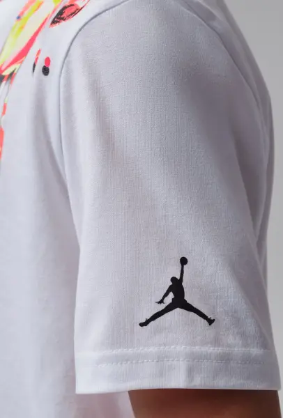 Футболка підліткова Nike JORDAN SUPER SPLASH PAINT SPILL JUMPMAN біла 95F896-001