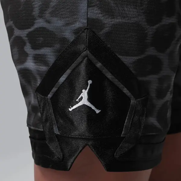 Шорты подростковые Nike JORDAN DRI-FIT ALLOVER PRINT DIAMOND темно-серо-черные 45F562-023