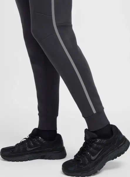 Спортивні штани Nike TECH FLEECE темно-сіро-жовтогарячі HQ3747-060