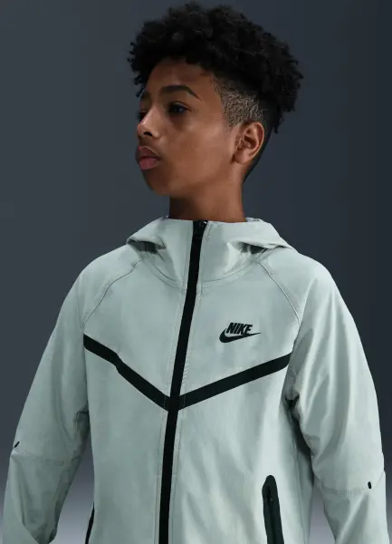 Толстовка подростковая Nike TECH WOVEN серая HQ8911-034