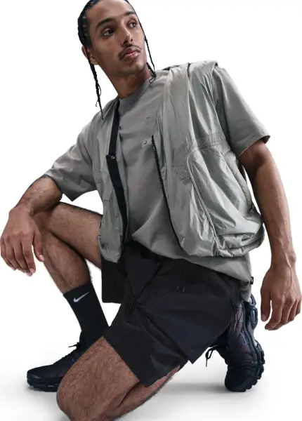 Шорты Nike TECH SUPER-LIGHTWEIGHT черные HJ2946-010