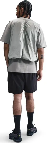 Шорты Nike TECH SUPER-LIGHTWEIGHT черные HJ2946-010