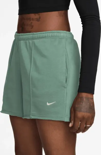 Шорти жіночі Nike SPORTSWEAR CHILL TERRY MID-RISE FRENCH TERRY зелені II3980-006