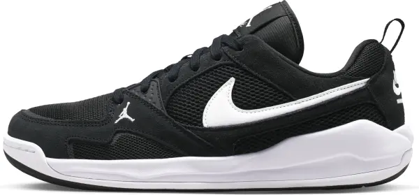 Кроссовки Nike JORDAN CMFT ERA черно-белые HJ6777-007
