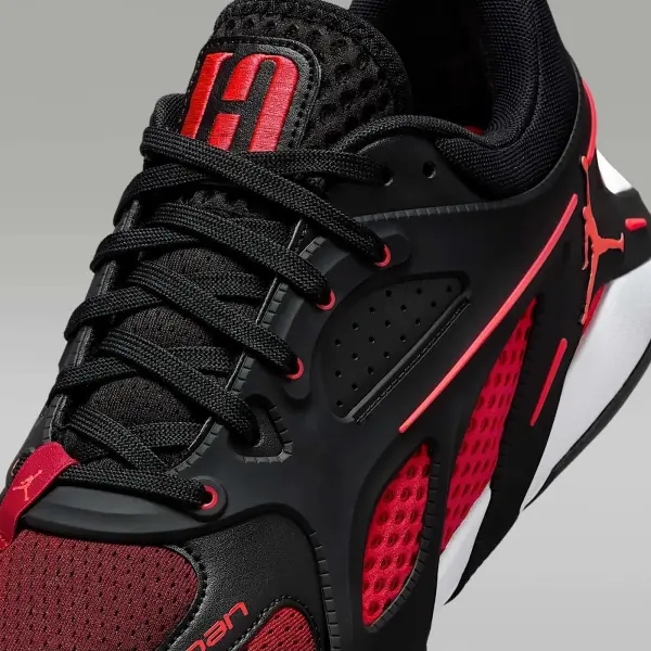Кроссовки баскетбольные Nike JORDAN HEIR SERIES черно-красно-белые FQ3858-006