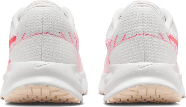 Кросівки бігові жіночі Nike RUN DEFY біло-рожево-жовтогарячі HM9593-108