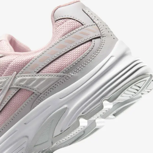 Кроссовки женские Nike INITIATOR светло-розово-серые 394053-601