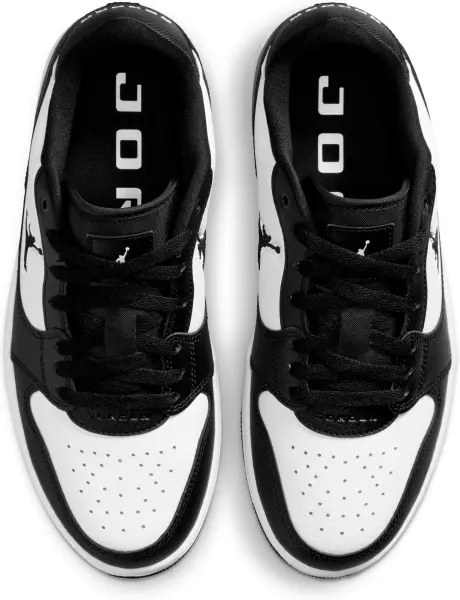 Кроссовки женские Nike JORDAN COURT CONNECT LOW черно-белые IQ6828-003