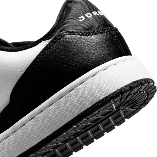Кроссовки женские Nike JORDAN COURT CONNECT LOW черно-белые IQ6828-003