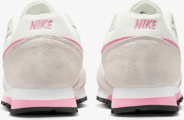 Кросівки жіночі Nike MD RUNNER 2 бежево-рожеві 749869-106