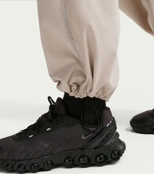 Спортивні штани Nike TECH DRI-FIT WOVEN COLOR-BLOCK бежево-салатові IU7502-236