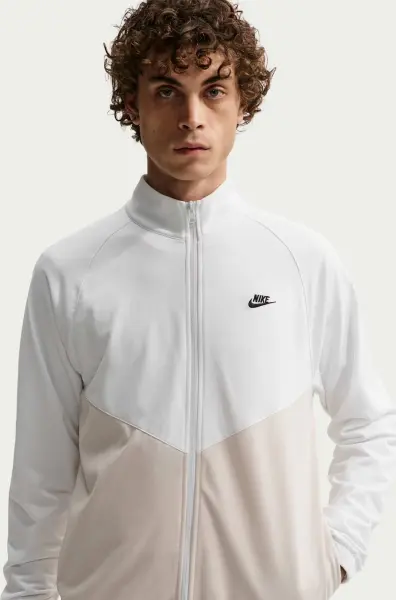 Спортивний костюм Nike WINDRUNNER бежево-білий IF1623-104