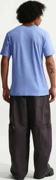 Футболка Nike SPORTSWEAR CLUB блакитна AR4997-494