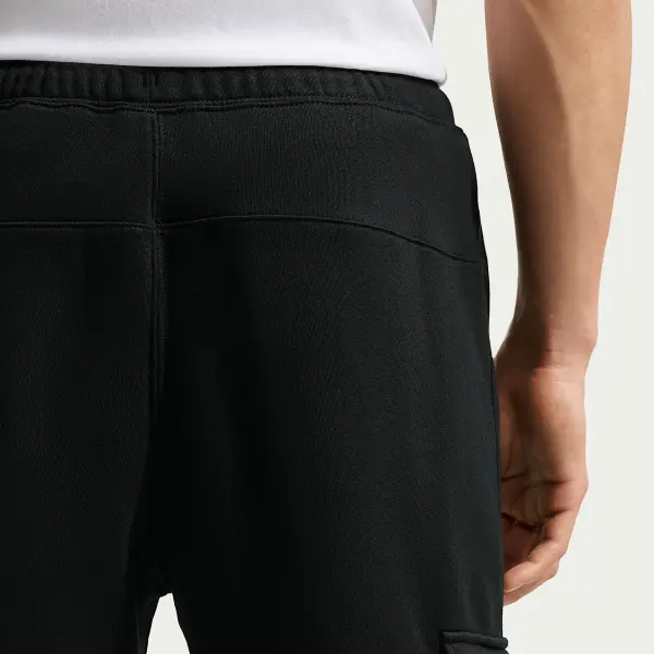 Спортивные штаны Nike CLUB FLEECE OPEN-HEM CARGO черные IO3711-010