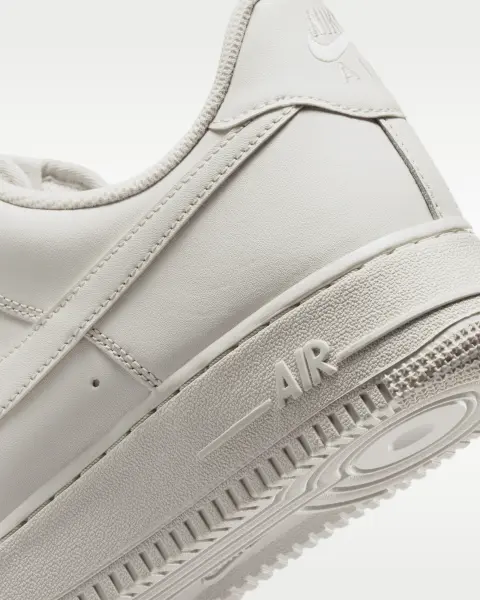 Кросівки Nike AIR FORCE 1 '07 молочно-срібні IH1698-003