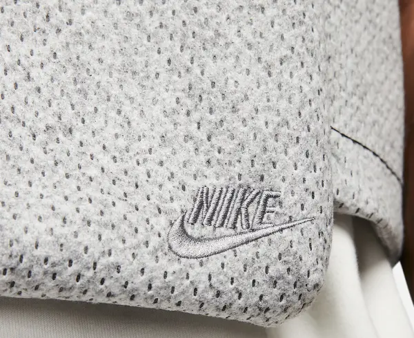 Жилет Nike FORWARD UTILITY сіро-чорний DX9403-077