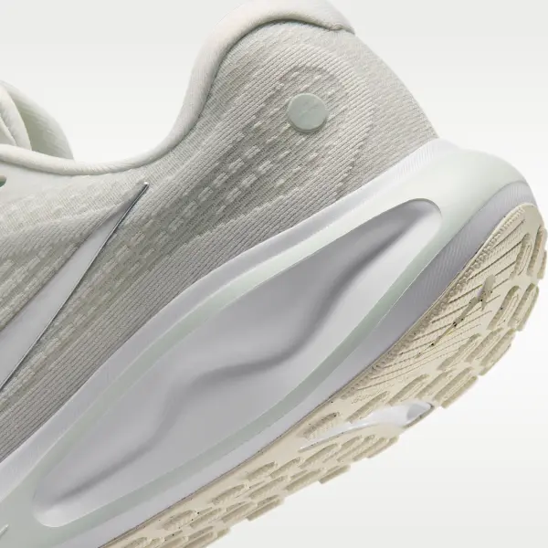 Кроссовки женские Nike JOURNEY RUN бело-мятно-серебряные FJ7765-122