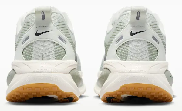 Кроссовки Nike VOMERO 18 светло-зелено-серебряные HM6803-020
