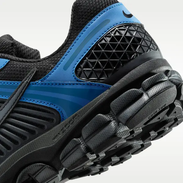 Кросівки Nike ZOOM VOMERO 5 SE синьо-чорні HV6900-001