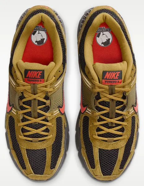 Кросівки Nike ZOOM VOMERO 5 PREMIUM оливково-чорно-червоні IH1344-300