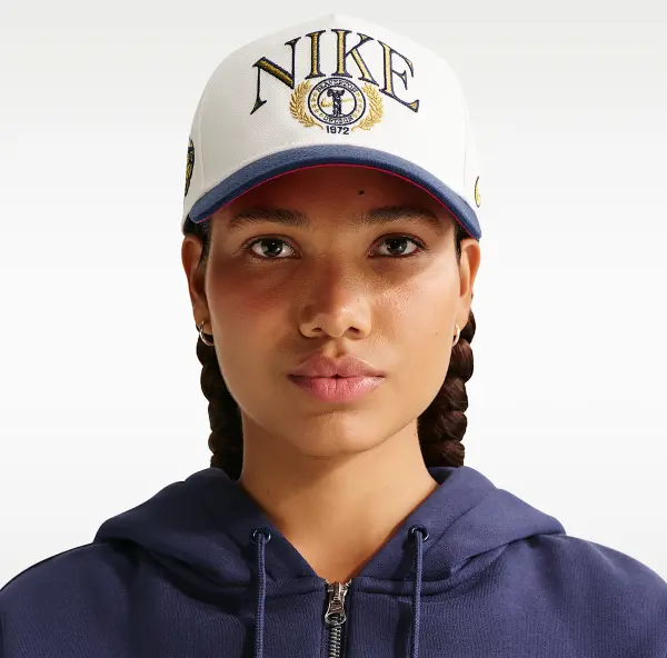 Кепка Nike RISE NOSTALGIA молочно-темно-синьо-червона IH8778-133