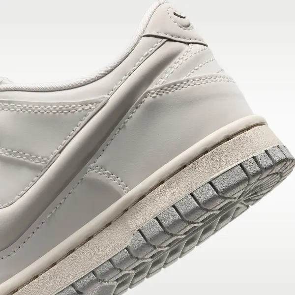 Кроссовки детские Nike DUNK LOW LV8 молочно-серебряные IR0824-100